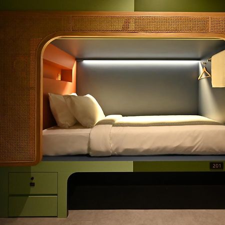 Dream Chaser Boutique Capsule Hotel Singapore Exterior foto