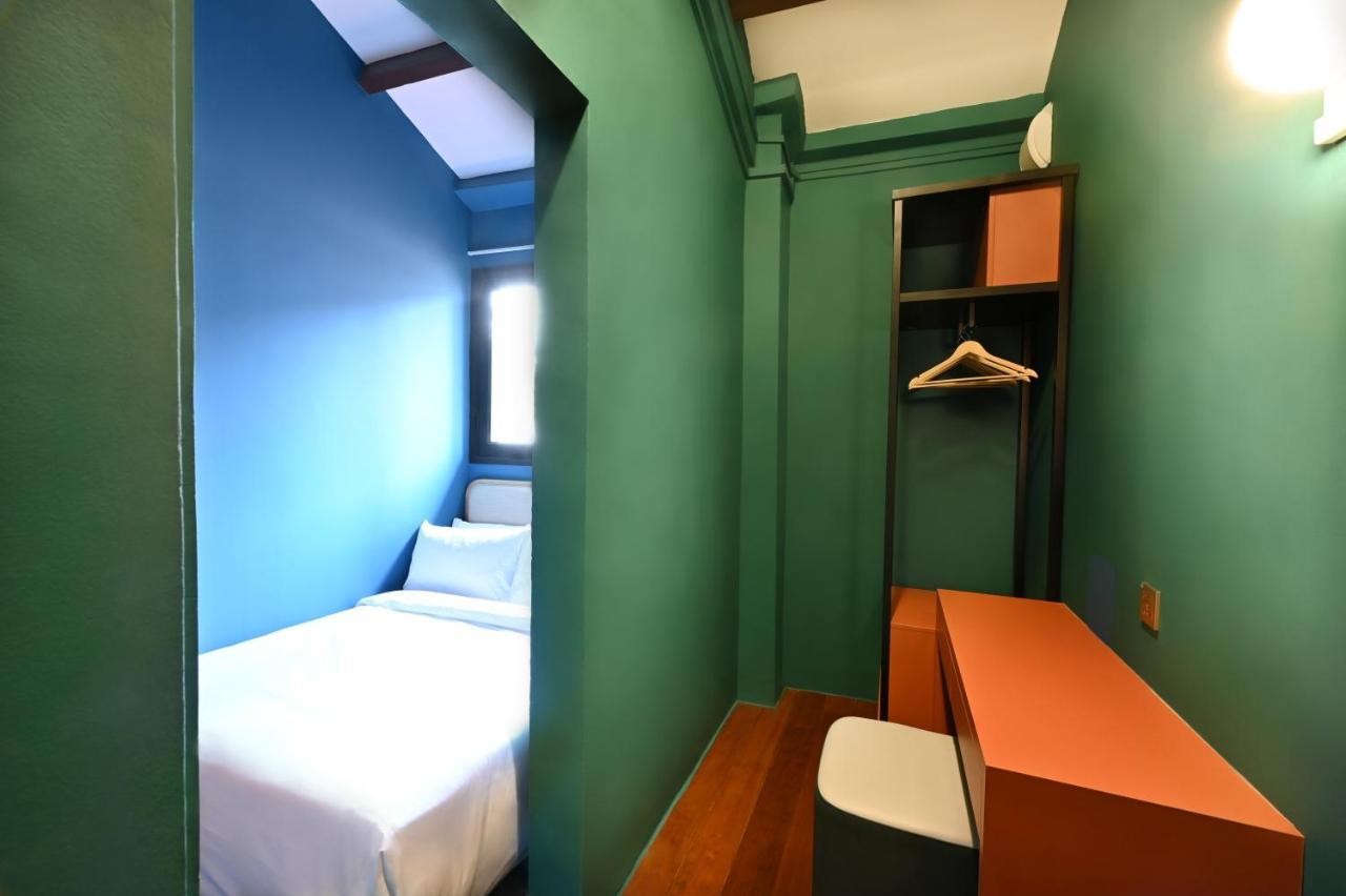 Dream Chaser Boutique Capsule Hotel Singapore Exterior foto