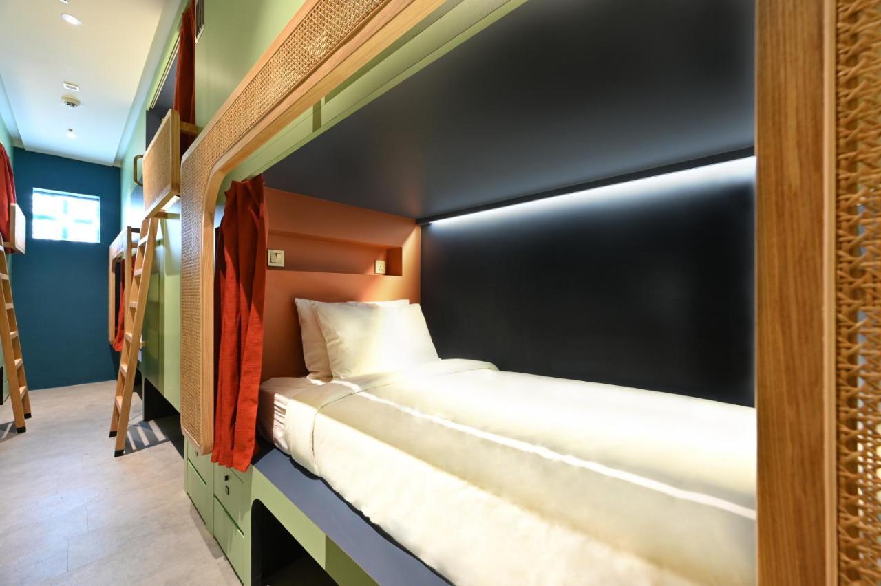 Dream Chaser Boutique Capsule Hotel Singapore Exterior foto