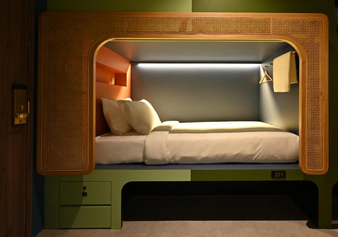 Dream Chaser Boutique Capsule Hotel Singapore Exterior foto